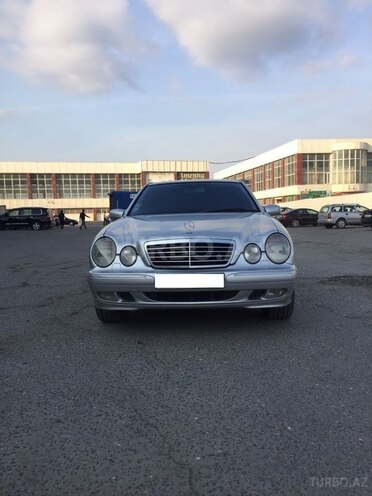 Mercedes E 280 2001, 208,000 km - 2.8 л - Bakı