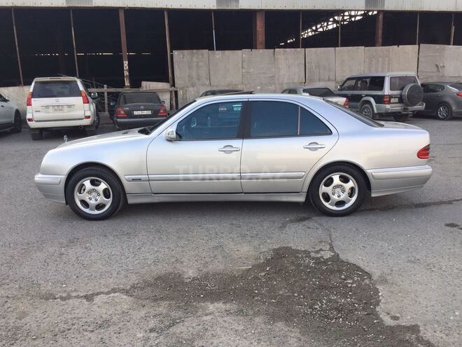 Mercedes E 280 2001, 208,000 km - 2.8 л - Bakı