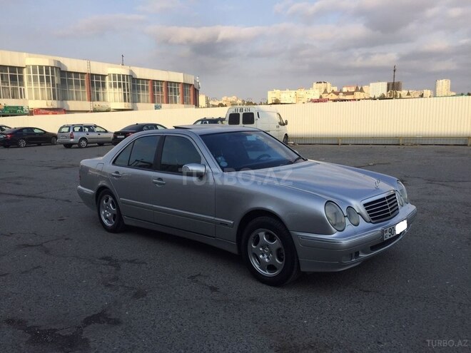 Mercedes E 280 2001, 208,000 km - 2.8 л - Bakı