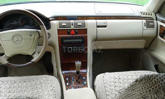 Mercedes E 240 1998, 278,000 km - 2.4 l - Balakən