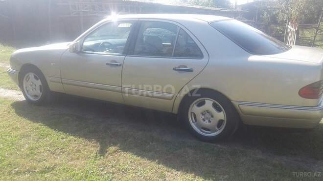 Mercedes E 240 1998, 78,000 km - 2.4 l - Balakən