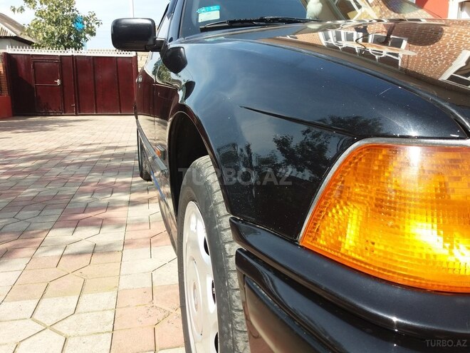 BMW 318 1996, 243,759 km - 1.9 л - Lənkəran