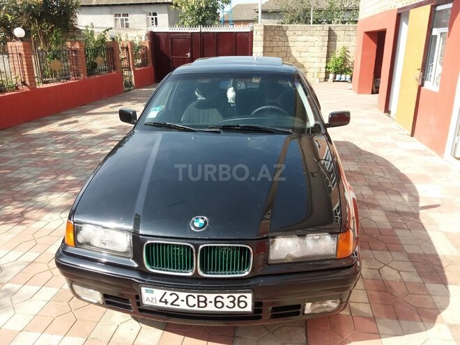BMW 318 1996, 243,759 km - 1.9 л - Lənkəran