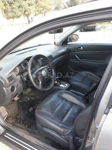 Volkswagen Passat 2004, 220,000 km - 1.8 l - Bakı