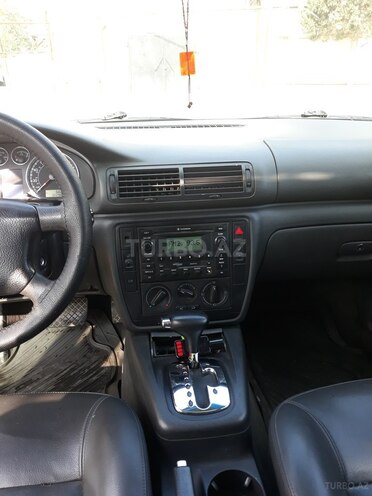 Volkswagen Passat 2004, 220,000 km - 1.8 l - Bakı