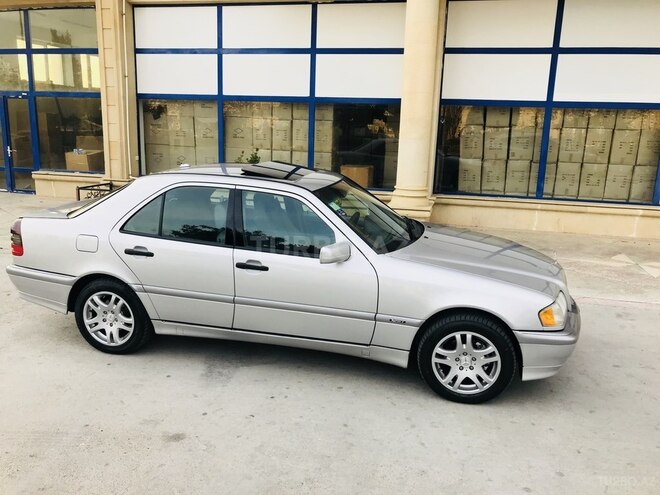 Mercedes C 230 2000, 150,951 km - 2.3 л - Bakı