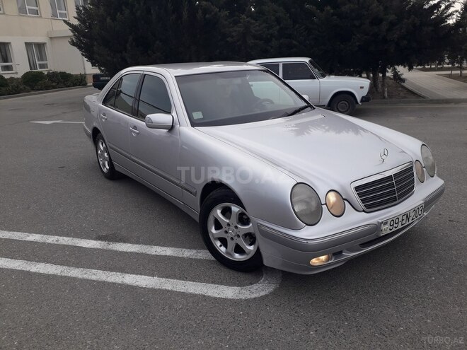 Mercedes E 220 2001, 34,700 km - 2.2 l - Sumqayıt