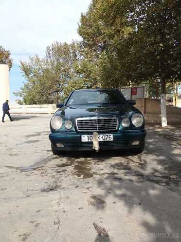 Mercedes E 240 1998, 136,487 km - 2.4 l - Bərdə