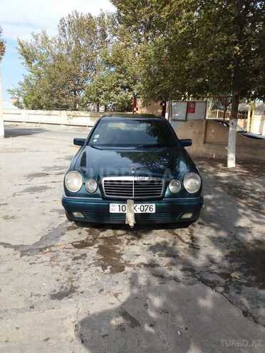 Mercedes E 240 1998, 136,487 km - 2.4 l - Bərdə