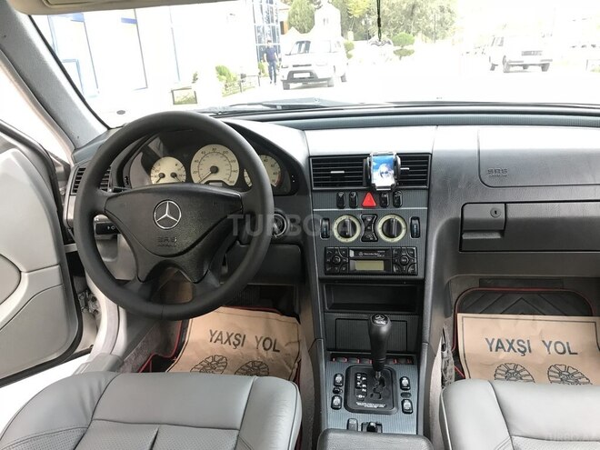 Mercedes C 230 2000, 150,961 km - 2.3 л - Bakı