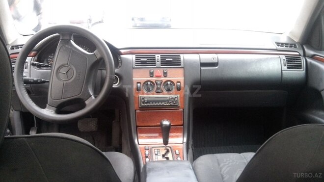 Mercedes E 240 1998, 400,300 km - 2.4 l - Bakı