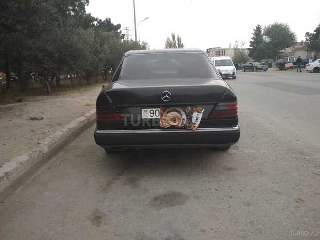 Mercedes E 250 1992, 502,000 km - 2.5 л - Bakı