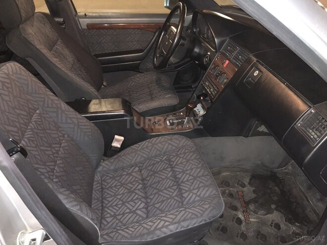 Mercedes C 180 1993, 297,000 km - 1.8 л - Bakı