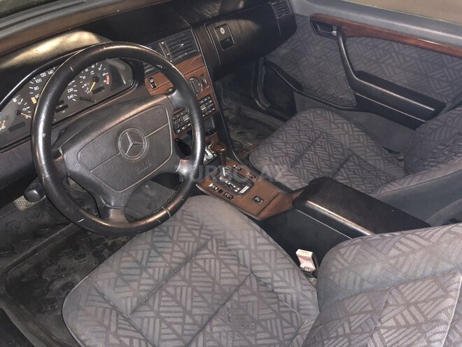 Mercedes C 180 1993, 297,000 km - 1.8 л - Bakı