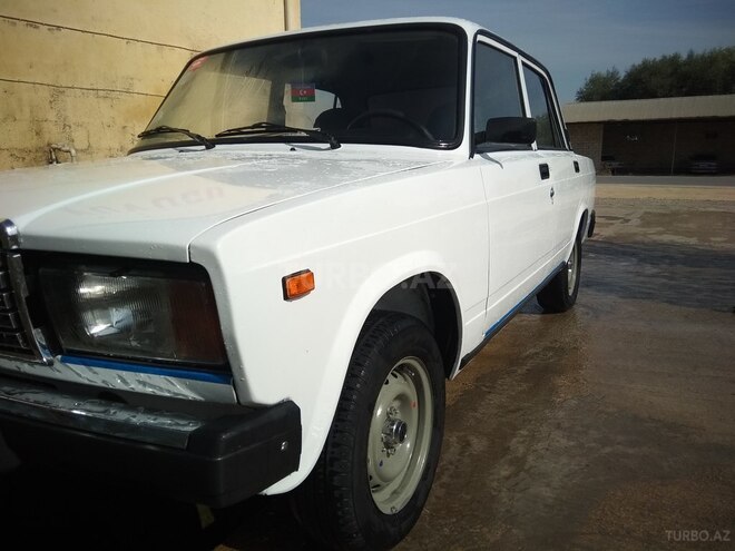 LADA (VAZ) 2107 2007, 115,300 km - 1.6 л - Salyan