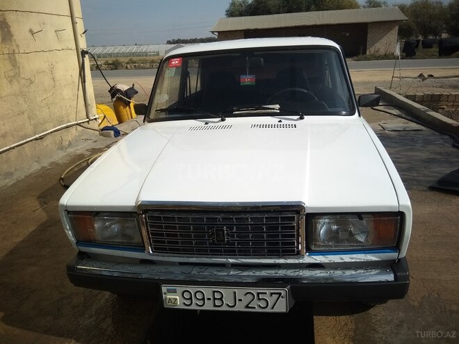 LADA (VAZ) 2107 2007, 115,300 km - 1.6 л - Salyan