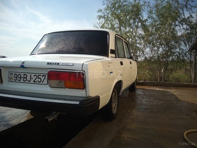 LADA (VAZ) 2107 2007, 115,300 km - 1.6 л - Salyan