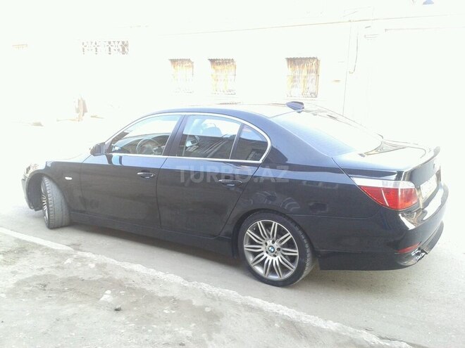 BMW 520 2004, 220,000 km - 2.2 l - Gəncə