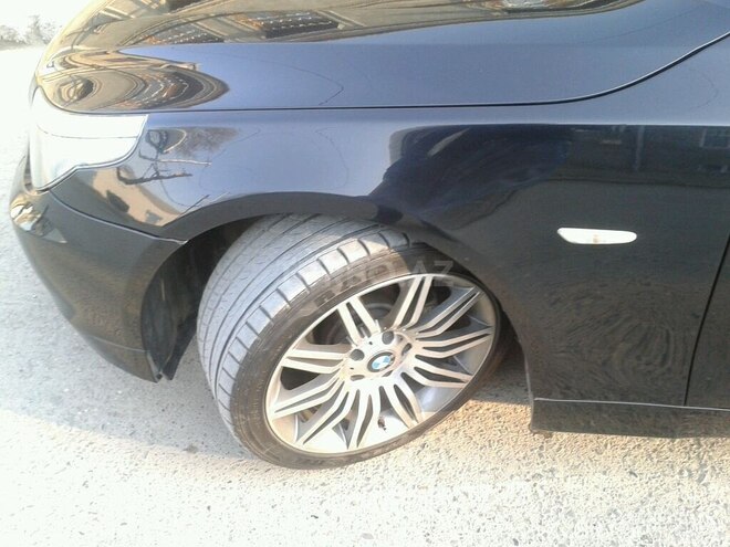 BMW 520 2004, 220,000 km - 2.2 l - Gəncə