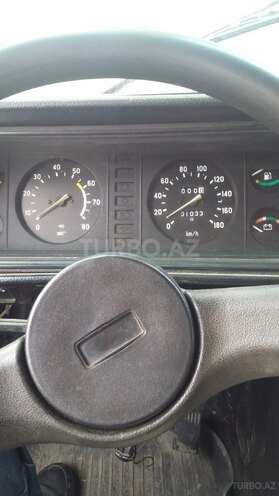 LADA (VAZ) 2105 1995, 250,000 km - 1.5 л - Yevlax