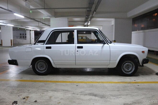 LADA (VAZ) 2107 2009, 90,000 km - 1.6 l - Bakı