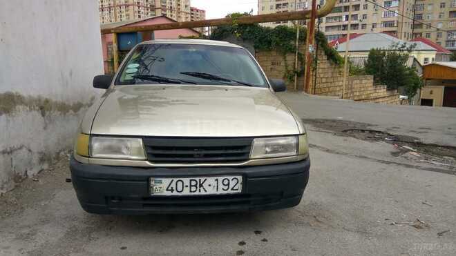 Opel Vectra 1992, 366,000 km - 1.8 l - Bakı