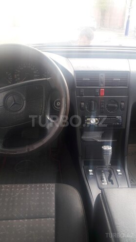 Mercedes C 220 1993, 300,000 km - 2.2 l - Bakı