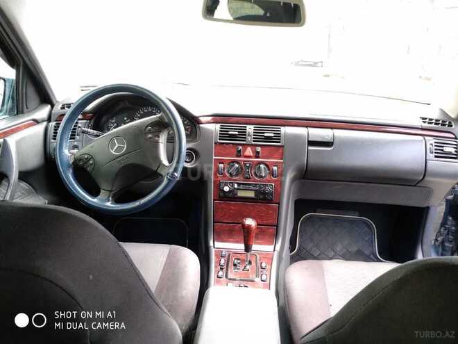Mercedes E 200 2000, 301,100 km - 2.0 l - Bakı