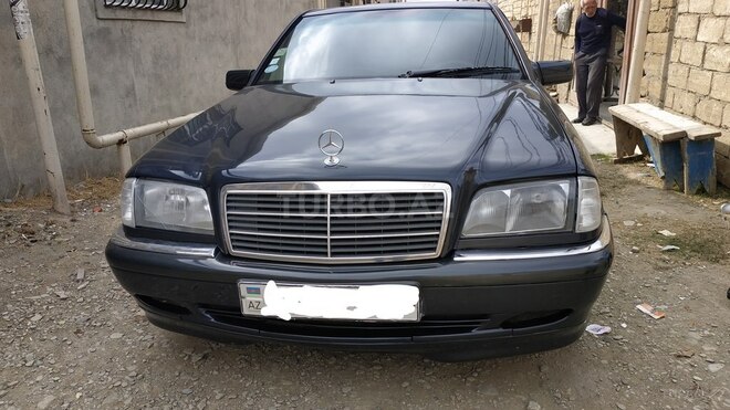 Mercedes C 220 1999, 370,000 km - 2.2 l - Bakı