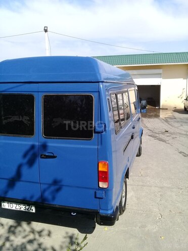 Mercedes 208 D 1992, 88,000 km - 2.3 л - Şirvan