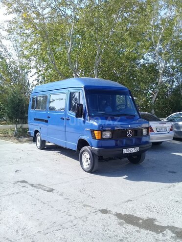 Mercedes 208 D 1992, 88,000 km - 2.3 л - Şirvan