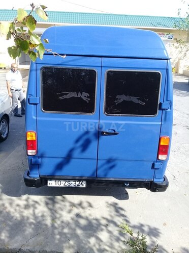Mercedes 208 D 1992, 88,000 km - 2.3 л - Şirvan