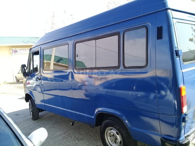 Mercedes 208 D 1992, 88,000 km - 2.3 л - Şirvan