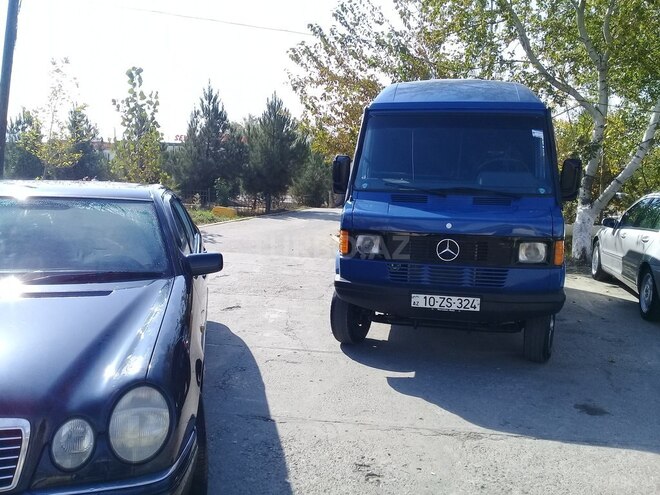 Mercedes 208 D 1992, 88,000 km - 2.3 л - Şirvan