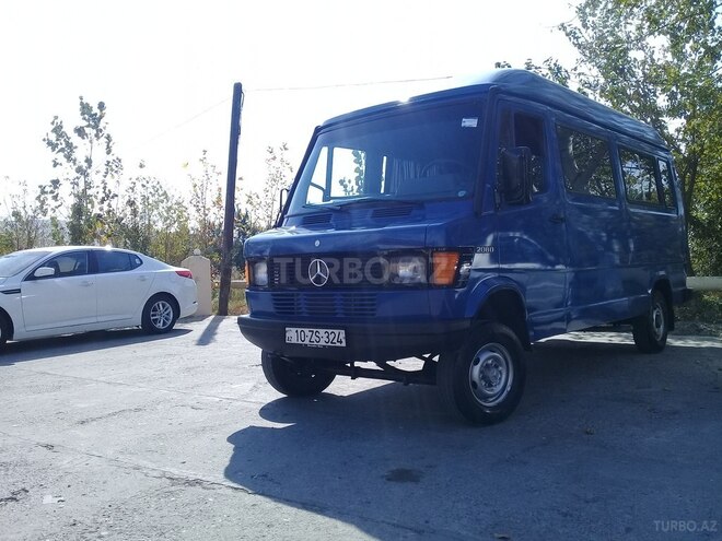 Mercedes 208 D 1992, 88,000 km - 2.3 л - Şirvan