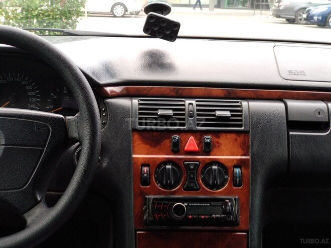Mercedes E 300 1998, 390,000 km - 3.0 л - Bakı