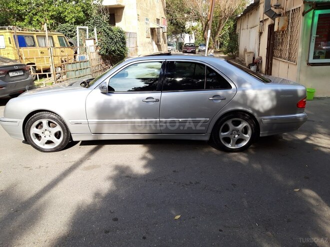 Mercedes E 240 2000, 290,000 km - 2.4 l - Bakı