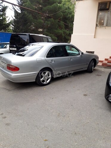 Mercedes E 240 2000, 290,000 km - 2.4 l - Bakı