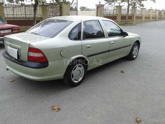 Opel Vectra 1997, 250,000 km - 1.6 l - Xudat