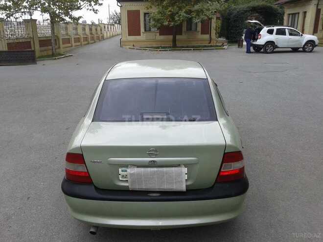 Opel Vectra 1997, 250,000 km - 1.6 l - Xudat