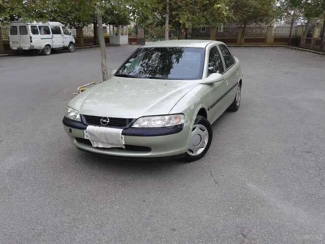 Opel Vectra 1997, 250,000 km - 1.6 l - Xudat
