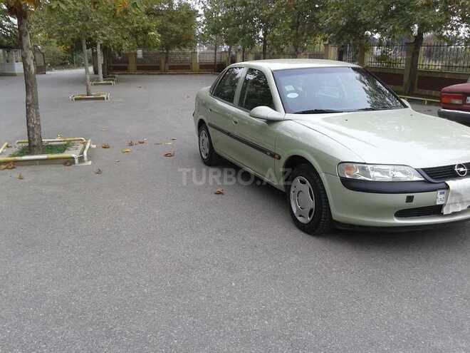 Opel Vectra 1997, 250,000 km - 1.6 l - Xudat