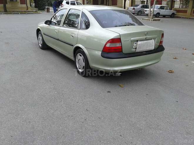 Opel Vectra 1997, 250,000 km - 1.6 l - Xudat
