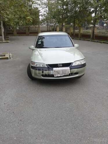 Opel Vectra 1997, 250,000 km - 1.6 l - Xudat