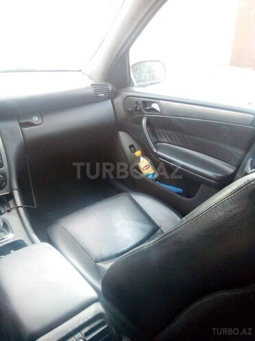 Mercedes C 240 2001, 300,000 km - 2.4 l - Bakı