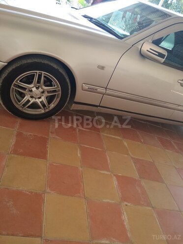 Mercedes E 230 1995, 280,000 km - 2.3 l - Göyçay