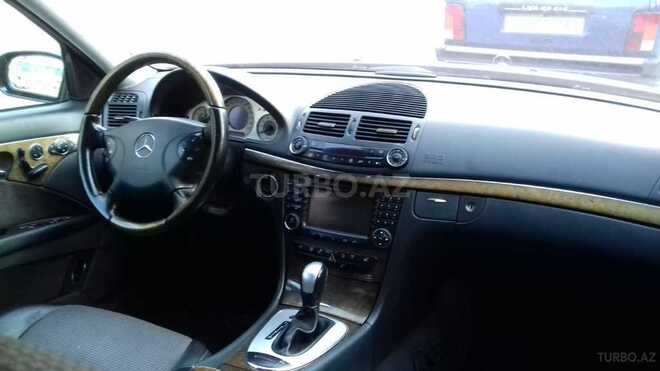 Mercedes E 240 2003, 235,000 km - 2.6 l - Bakı