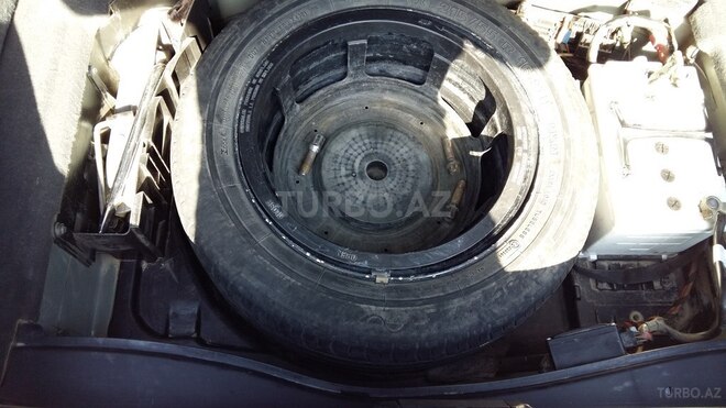 Mercedes E 240 2002, 251,000 km - 2.6 l - Cəlilabad