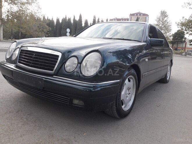 Mercedes E 230 1998, 296,523 km - 2.4 l - Göygöl