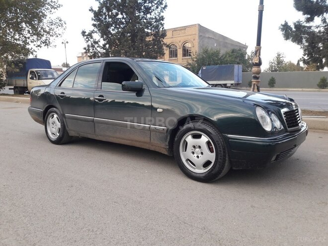 Mercedes E 230 1998, 296,523 km - 2.4 l - Göygöl